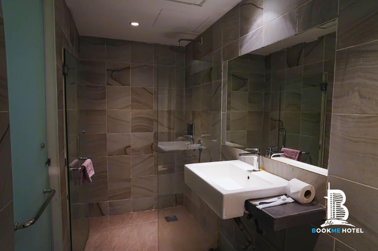 Bookme Hotel 新山 外观 照片